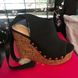 Shoe Dazzle brand new wedges